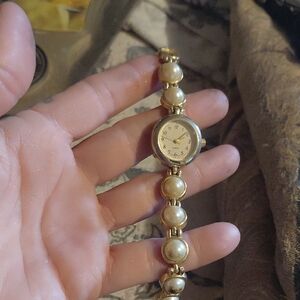 Elegant Gold and Pearl Women's Watch
